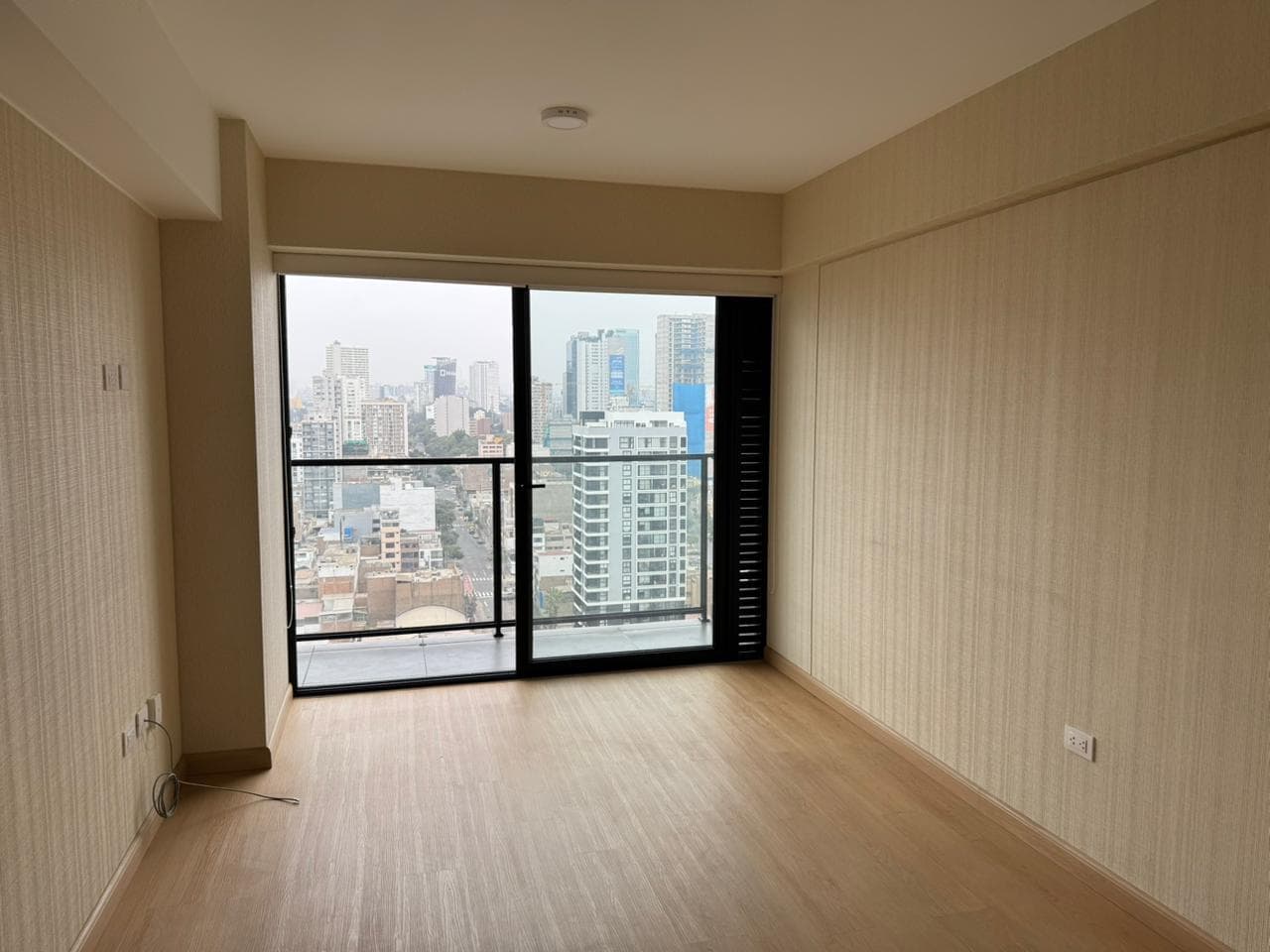 Departamento de 2 dormitorios con Cochera con balcón en Lince, Av. Arequipa con Dos de Mayo - 1