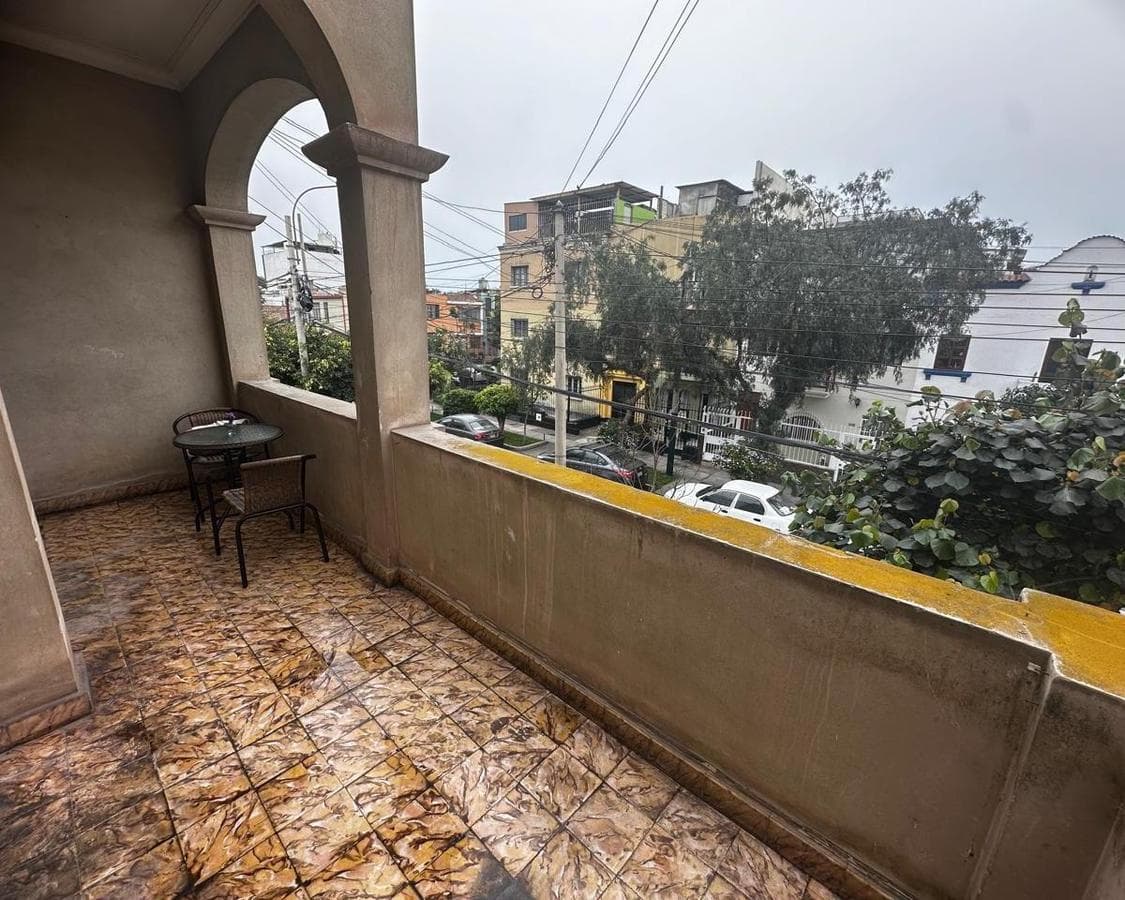 CASA VENTA MAGDALENA, TERRENO 319 M2., PARÁMETROS 4 PISOS + AZOTEA, ZONIF. RDB - 1