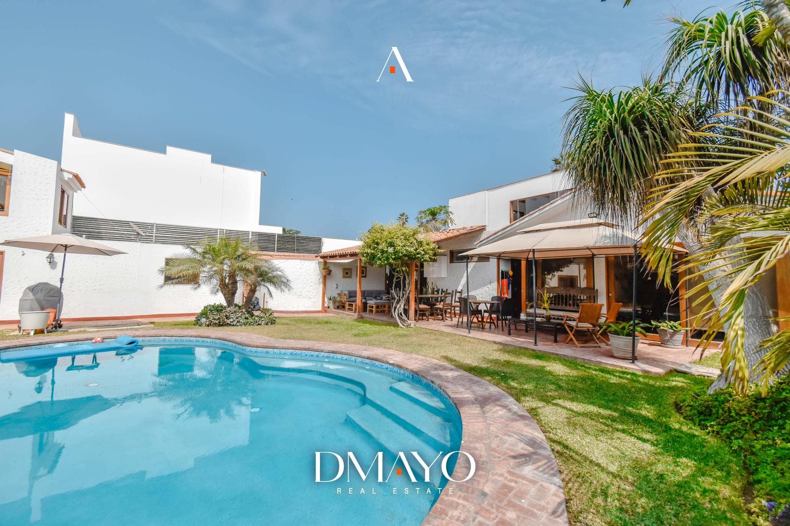 VENTA DE CASA CON 02 BUNGALOWS INDEPENDIENTES - 1