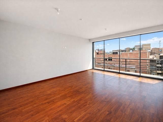 Departamento en San Miguel (Lima) - 1