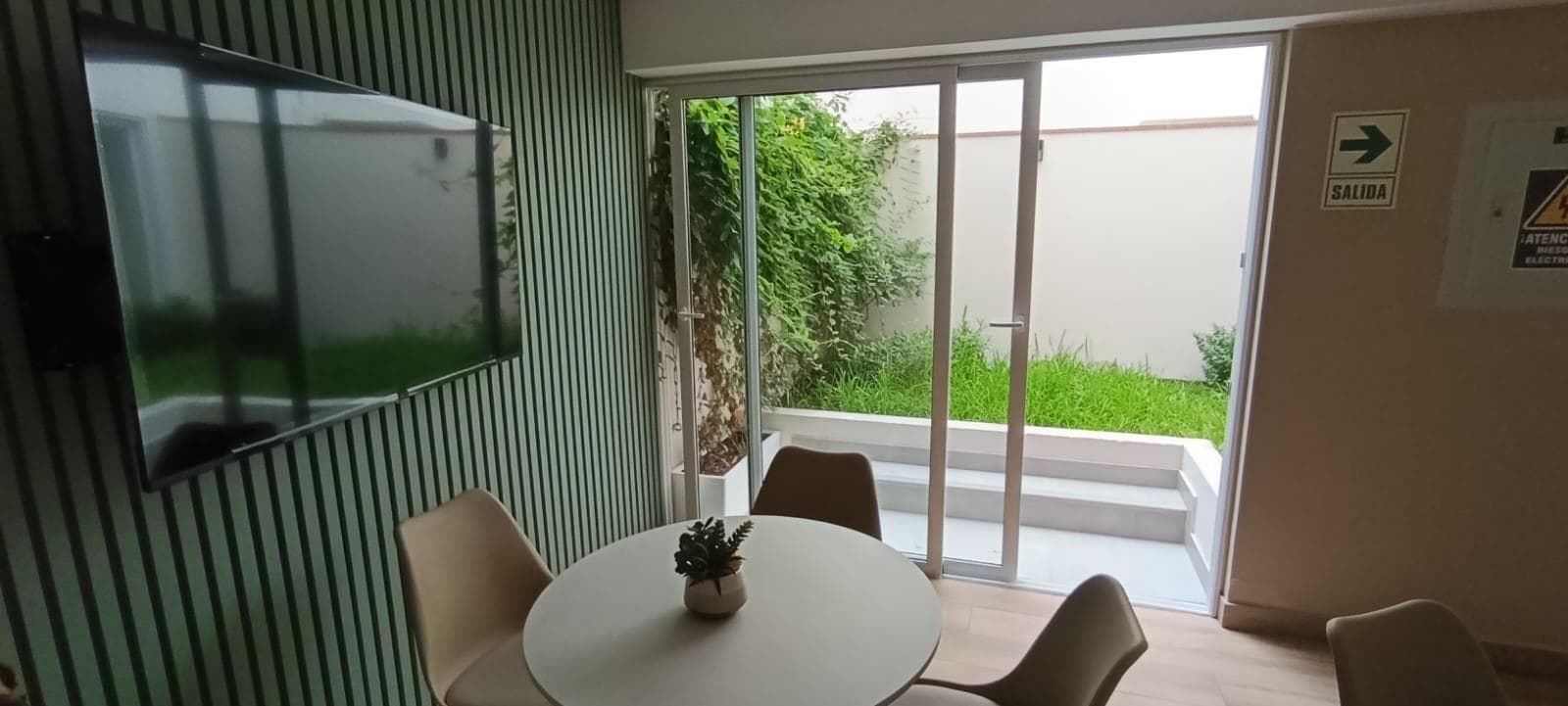 DEPARTAMENTO DE ESTRENO + COCHERA EN ALQUILER + 1 PISO — JESÚS MARÍA - 1