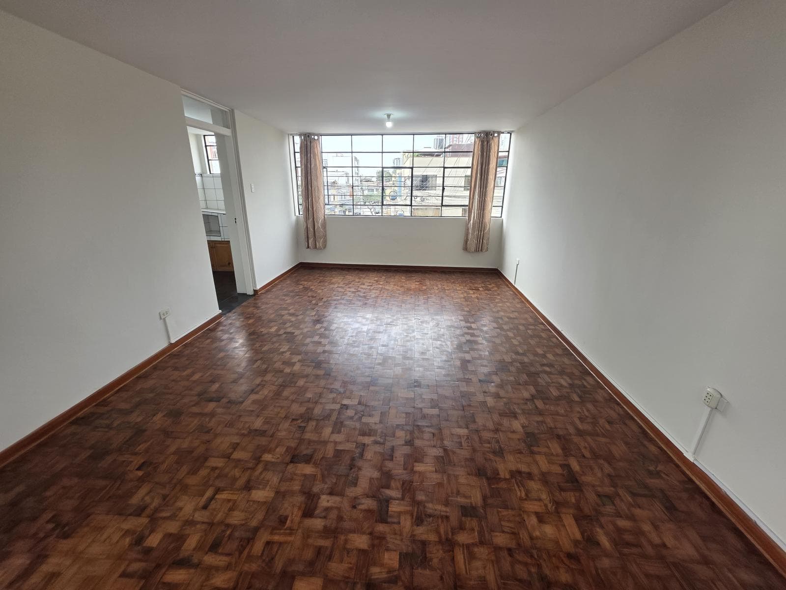 Departamento en alquiler con cochera en Pueblo Libre - 1