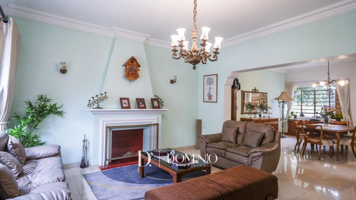 Casa en Venta Amplia Propiedad con Jardín y Departamento Independiente en Magdalena del Mar - 1