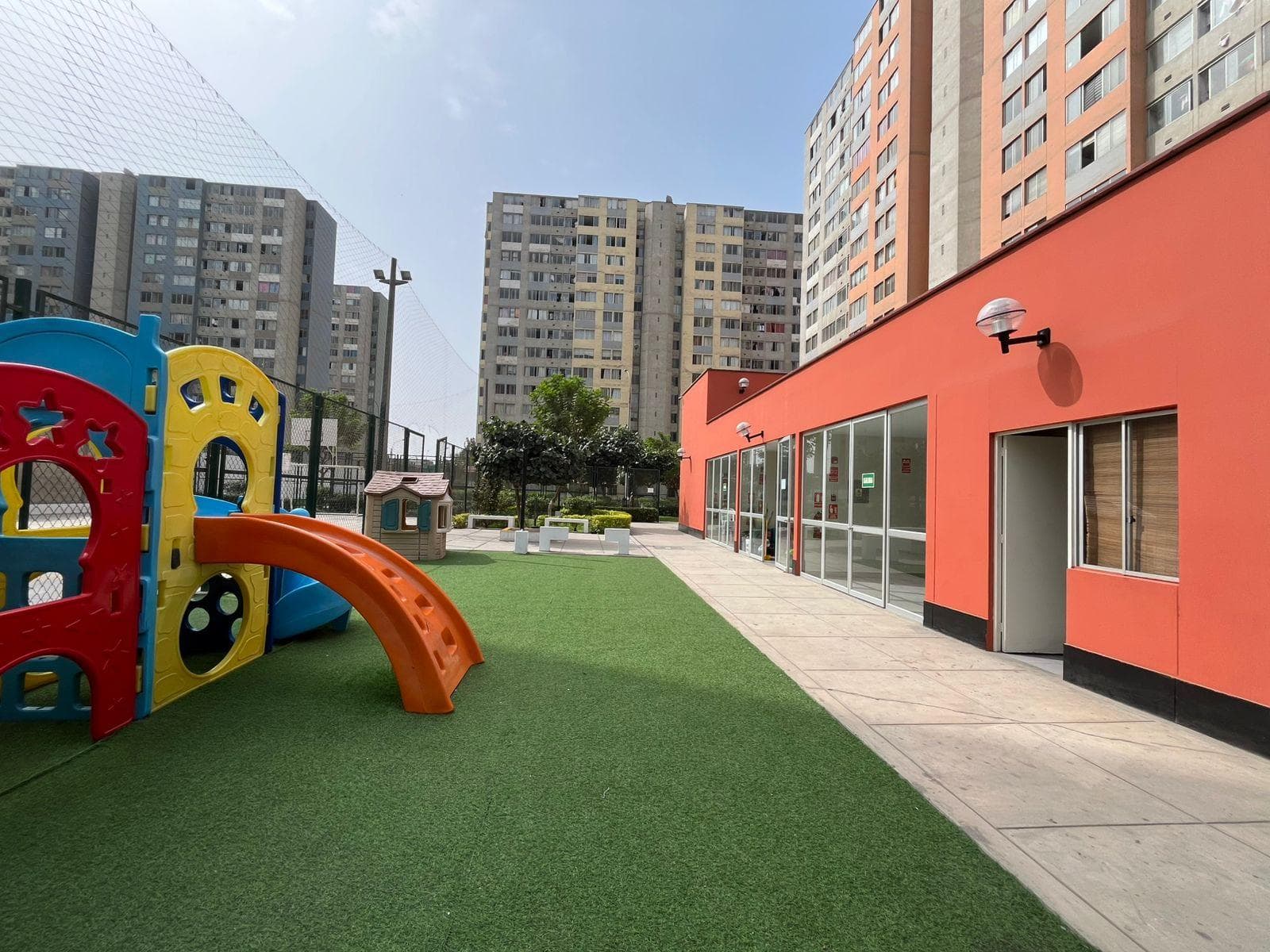 VENDO DEPARTAMENTO EN COMAS CONDOMINIO GIRASOLES CUARTA ETAPA, 3 HABITACIONES 50 M2 - 1