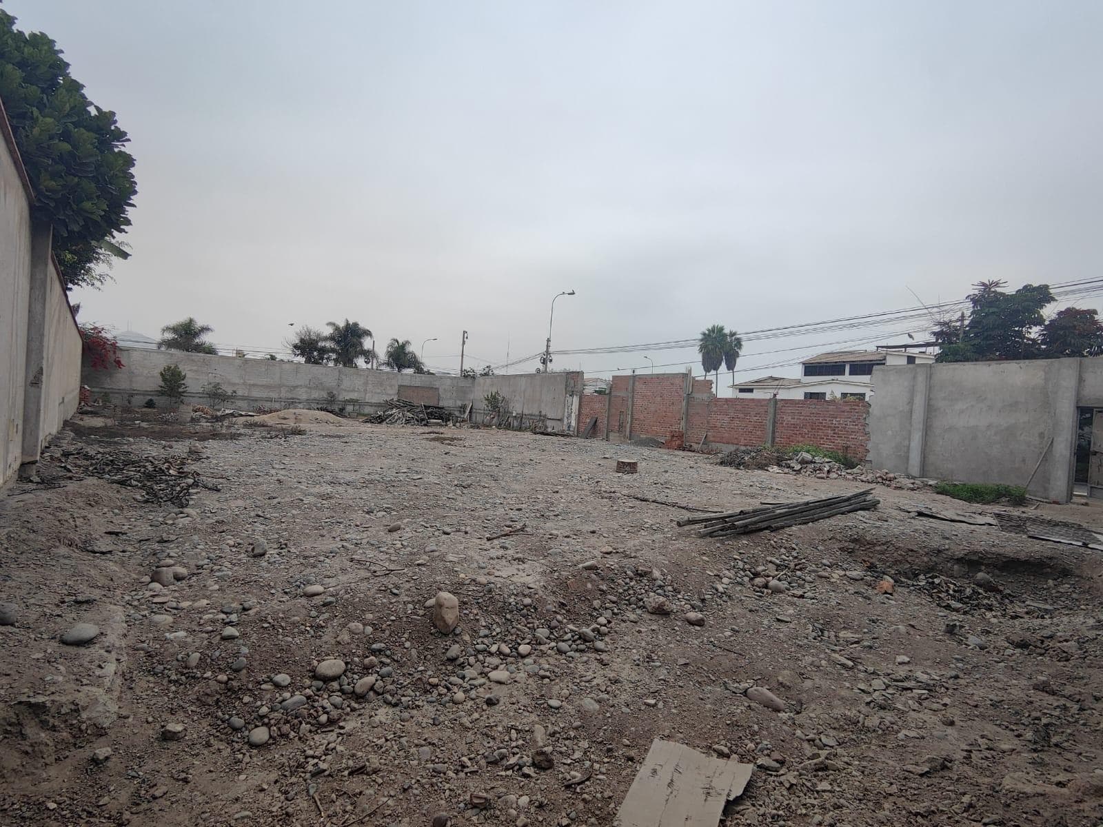 Venta de terreno en Residencial Monterrico - 1
