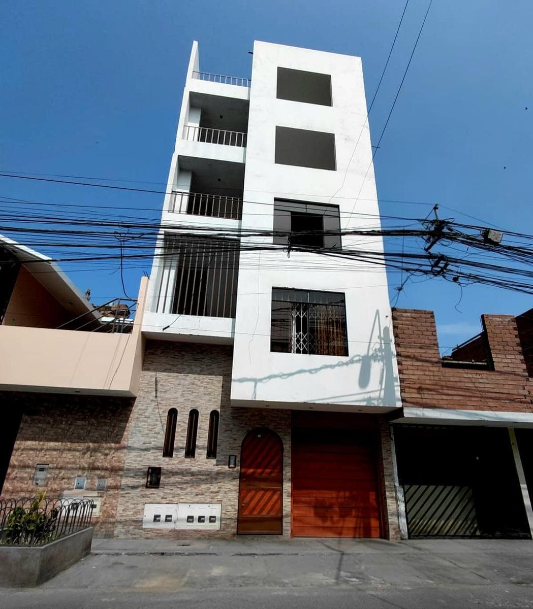 VENDO EDIFICIO DE 5 PISOS EN SMP AV CANTA CALLAO - 1