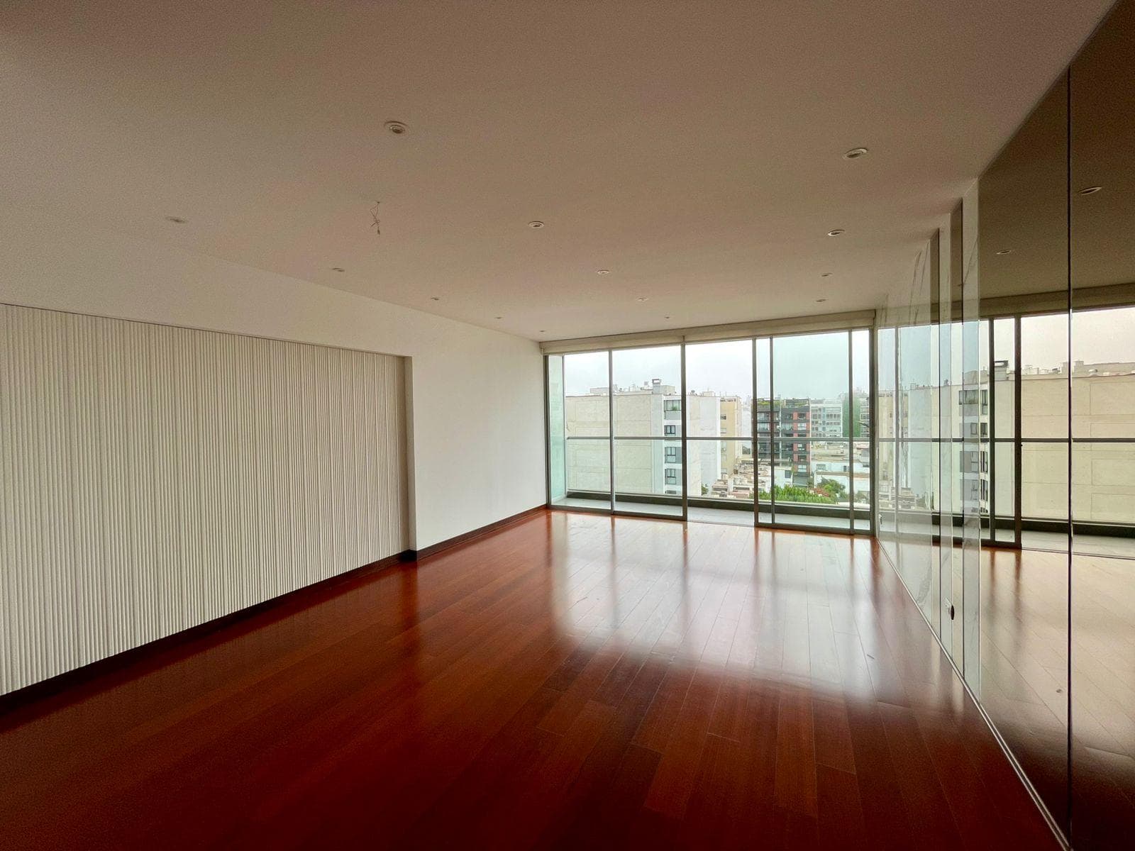 Departamento en venta dúplex Miraflores Lord Nelson - 1