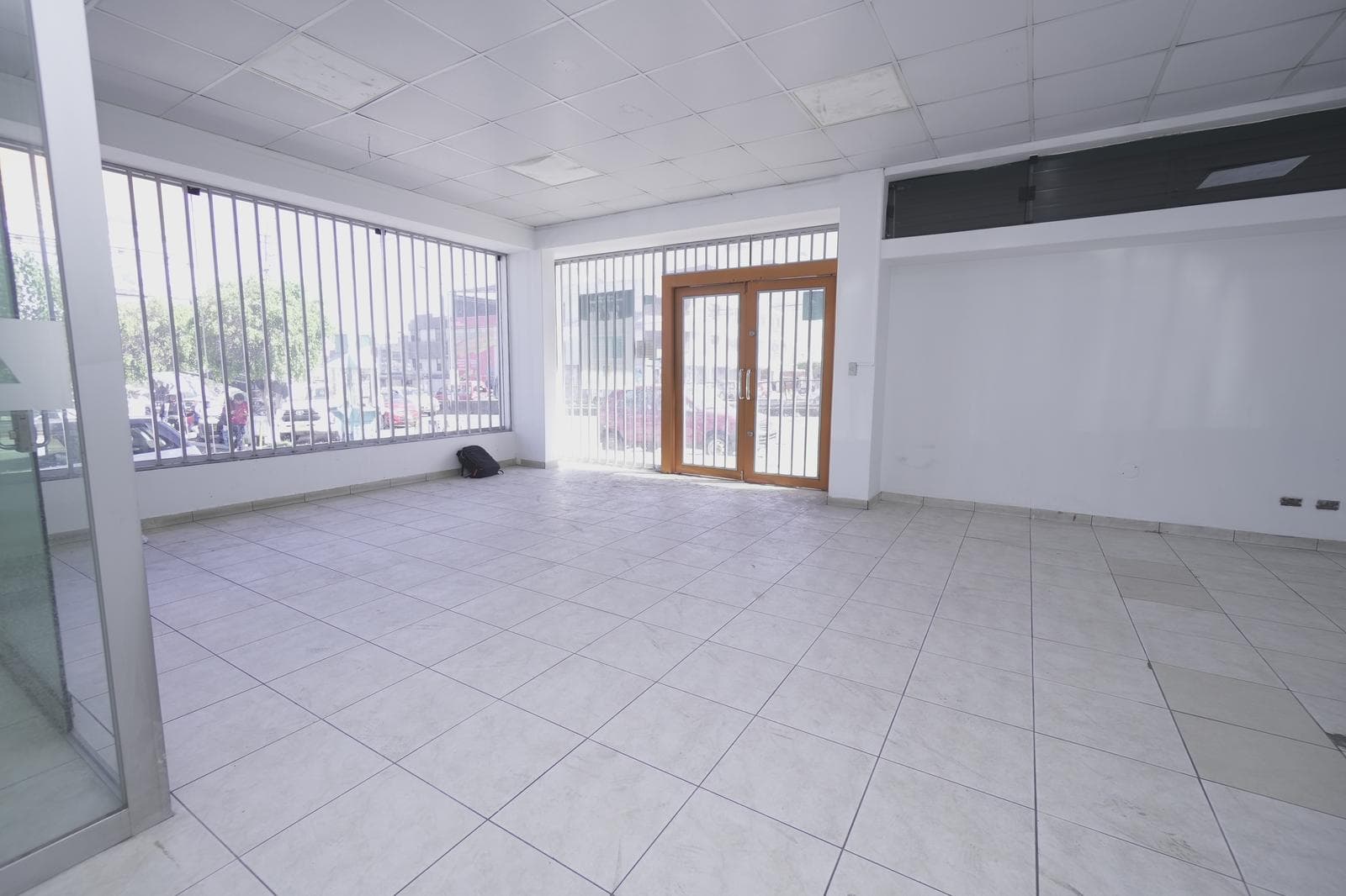 EN VENTA 100M2 C.C. LA NEGRITA - AREQUIPA - 1