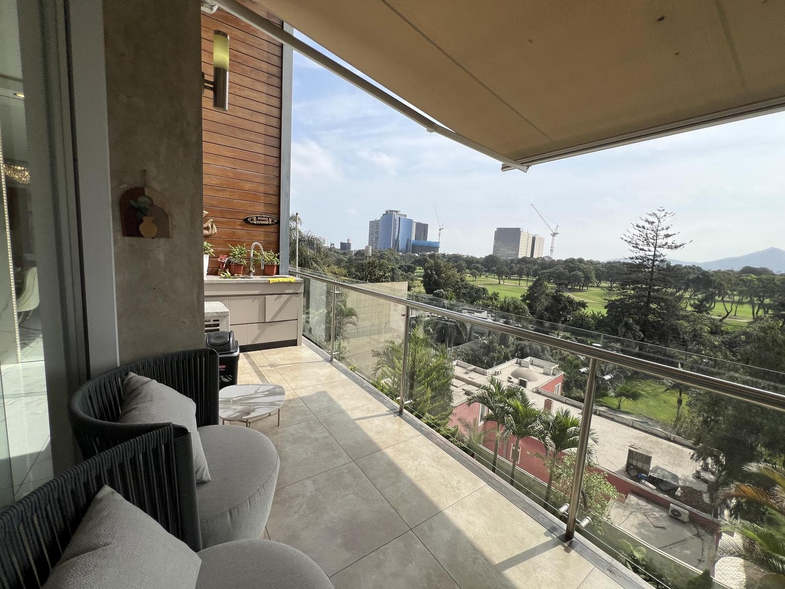 Exclusivo Duplex Remodelado -Vista al Golf los Incas - 3 dormitorios - 2 cocheras - 1