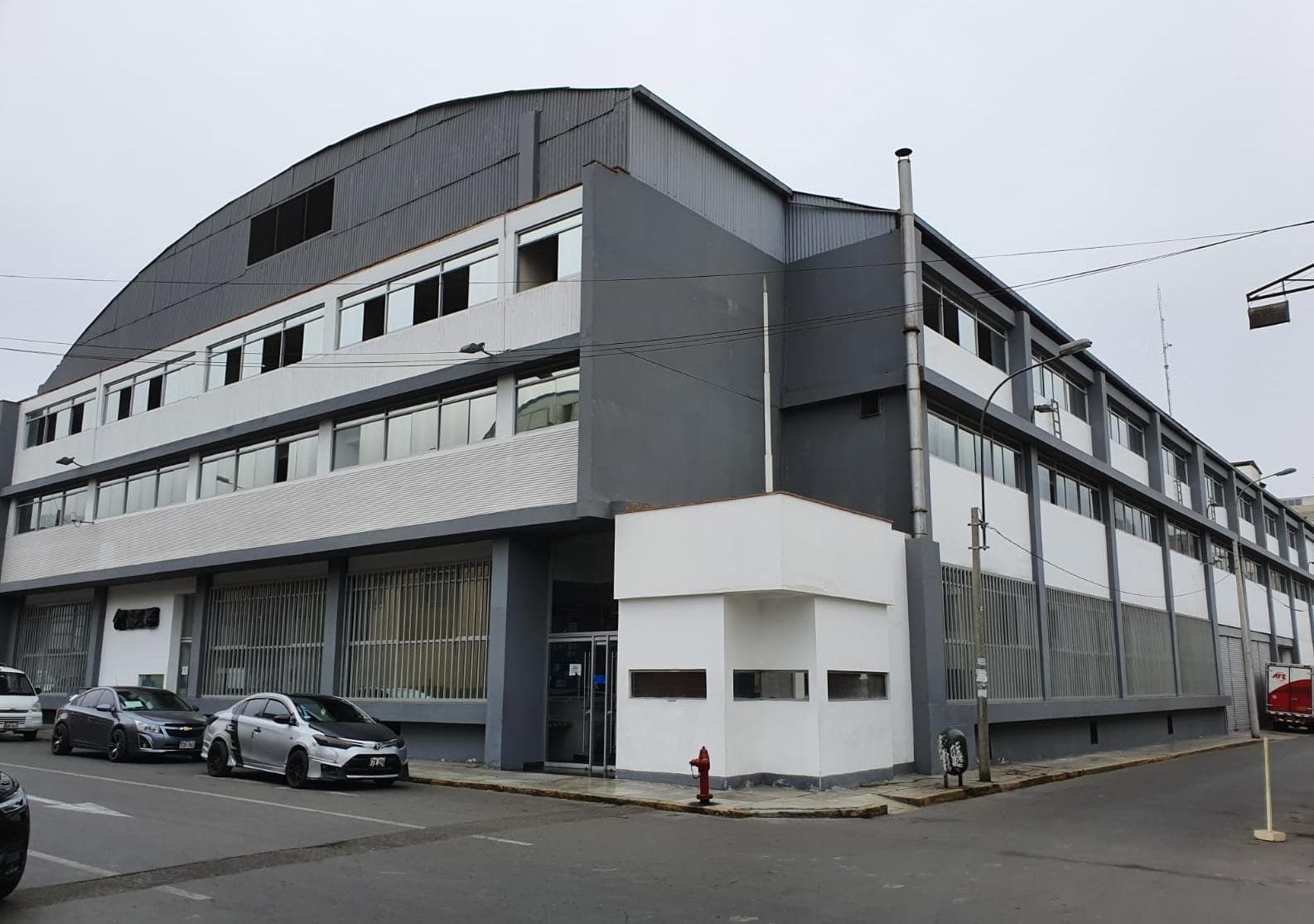 LOCAL COMERCIAL EN ALQUILER - 2000 m2 en Cercado de Lima - 1