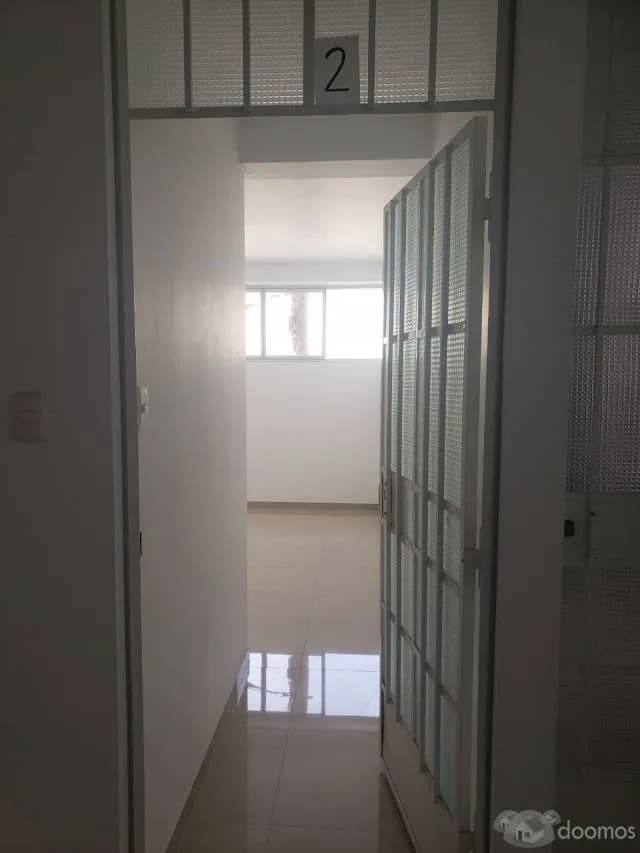 Alquilo local ideal para oficinas cerca al centro de chincha alta - 1