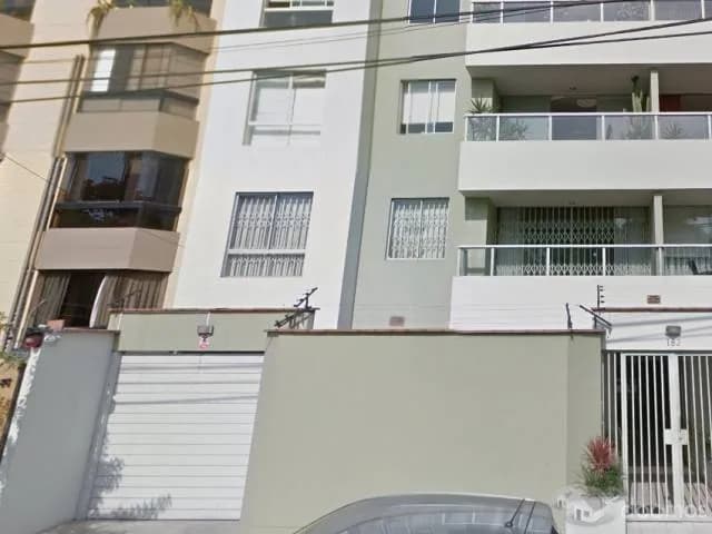 VENTA Estacionamiento en MIRAFLORES, altura cuadra 12 Larco - 1