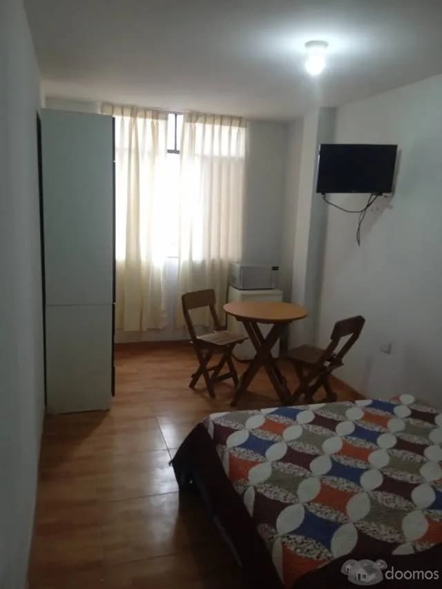 ALQUILO HABITACION AMOBLADA-COCHERA HUACHO - 1