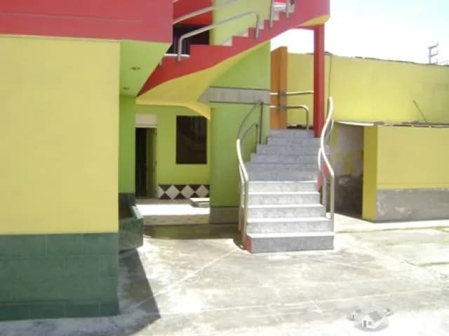 VENDO HOSTAL 1º DE MAYO- NUEVO CHIMBOTE - 2
