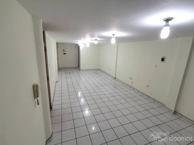 ALQUILER OFICINA COMERCIAL - EXCELENTE UBICACION – TRUJILLO - CERCA AL REAL PLAZA - 1