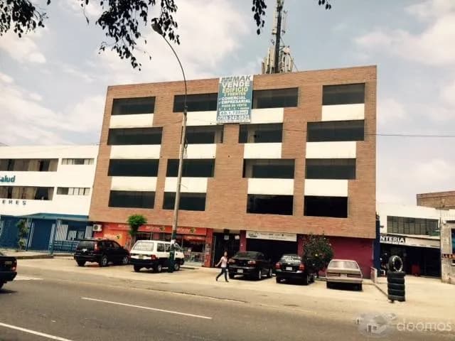 VENDO LOCALES MULTIUSOS EN CENTRO COMERCIAL LOS PROCERES DE SURCO - 1