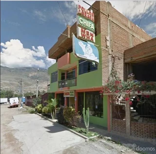 En venta local comercial a 20 metros de la carretera Central 300m2 - 1