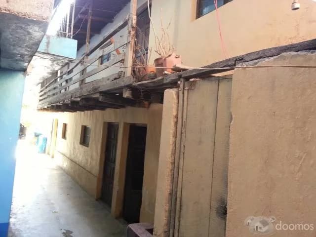 VENTA CASA DE 2 PISOS - 1