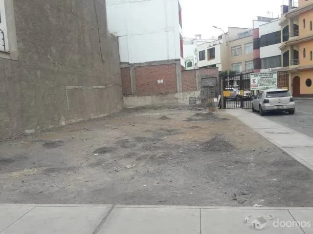 Santiago de Surco Venta de Terreno de 162 metros cuadrados en Urbanización Santa Rosa II Etapa - 1