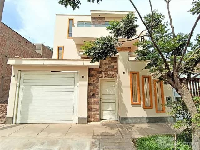 Casa de estreno en la Urb. El Golf de Huampaní en Lurigancho - 1