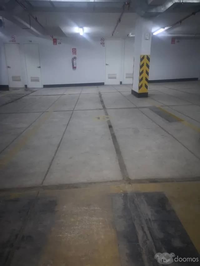Alquilo Estacionamiento Cerca a Corpac - 1
