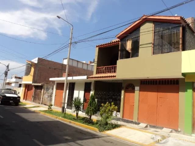 VENDO DPTO. PRIMER PISO, LOS PINOS - CHIMBOTE - 2