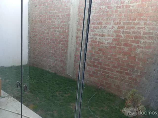 VENTA DE CASA DE 2 PISOS NUEVA DE OCACION - 1