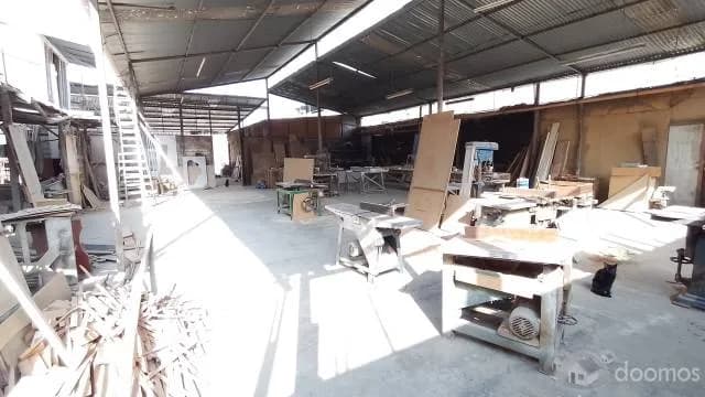 SE VENDE LOCAL INDUSTRIAL COMO TERRENO - 1