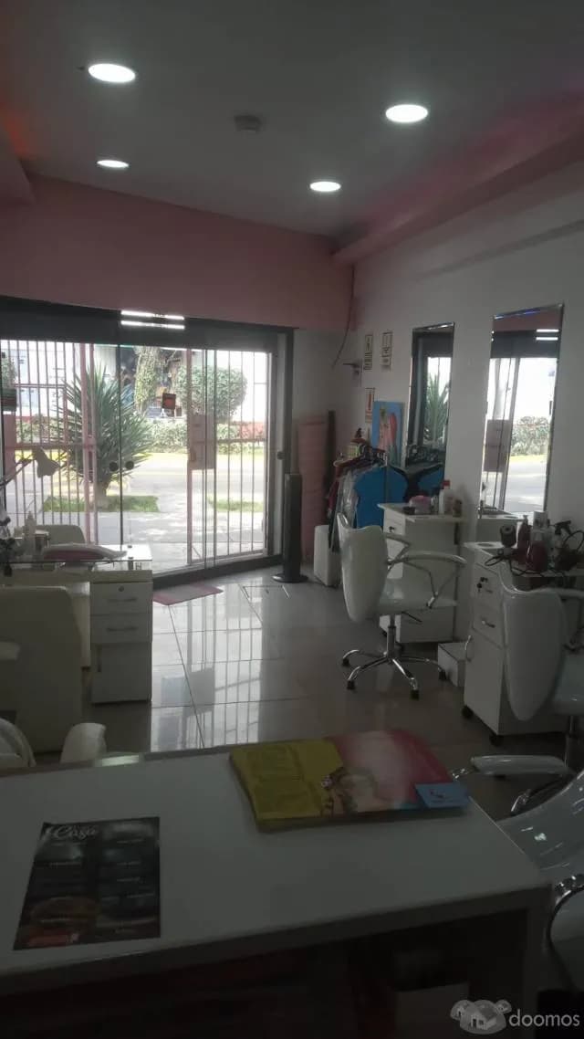 TRASPASO POR VIAJE – SALON EQUIPADO EN SAN MIGUEL – EXCELENTE UBICACION - 1