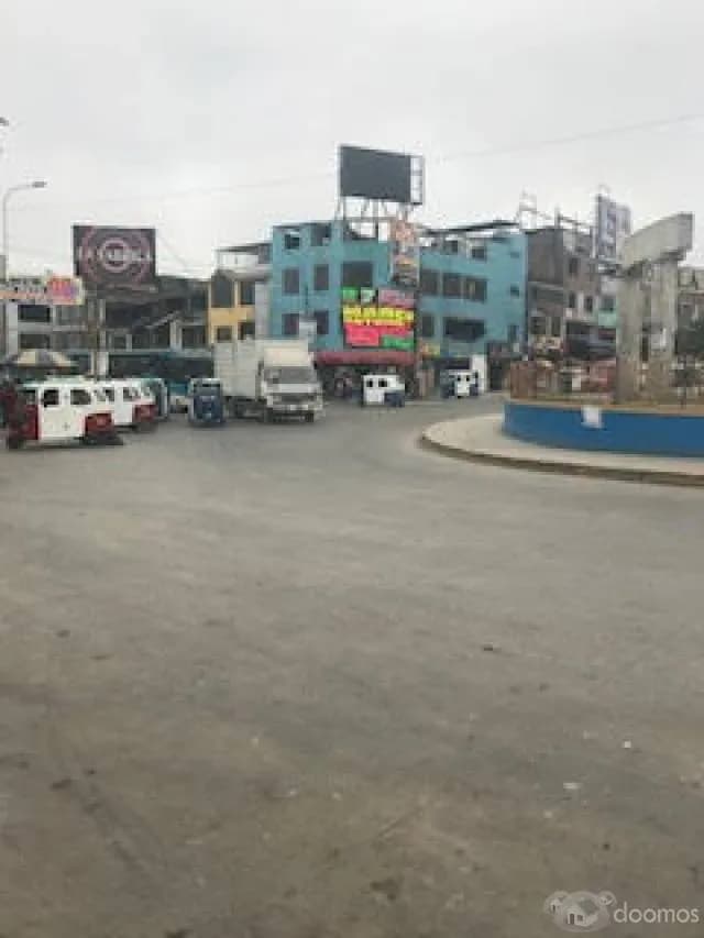 Venta de Amplio Departamento, 2Do Piso Zona 100% comercial - 1