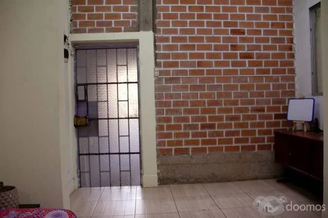 CASA EN VENTA JESUS MARIA 130m2 3 PISOS - 1