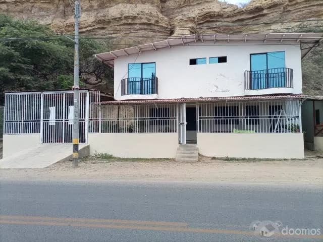 Casa frente a Playa Zorritos - 1