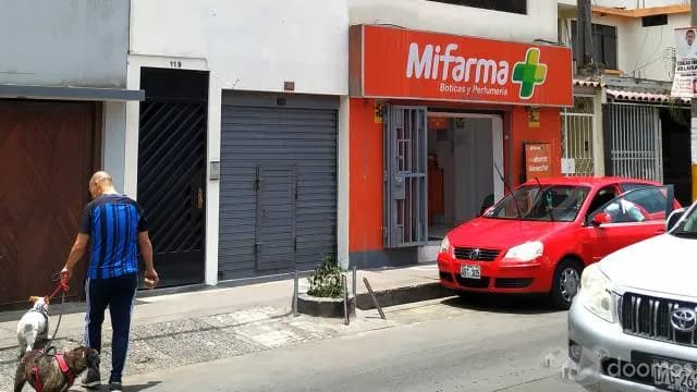 En Alquiler Local Comercial en Salamanca de 97 mts2 con trastienda - 1