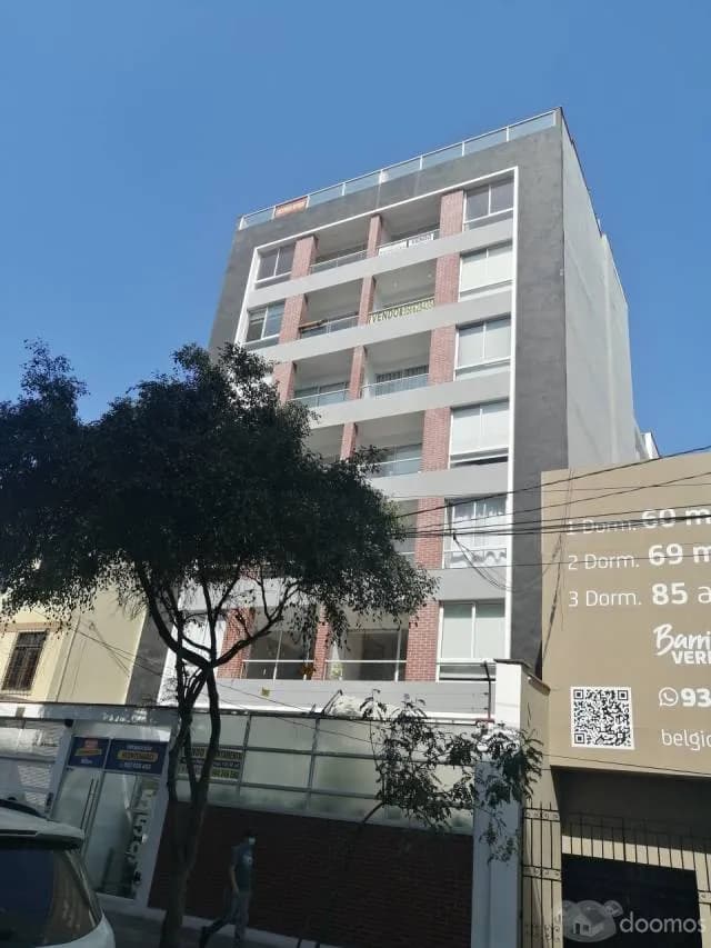 Vendo departamento dúplex de estreno en Miraflores - 1