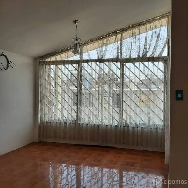 Departamento con amplios espacios para uso de vivienda y/o oficina - 1
