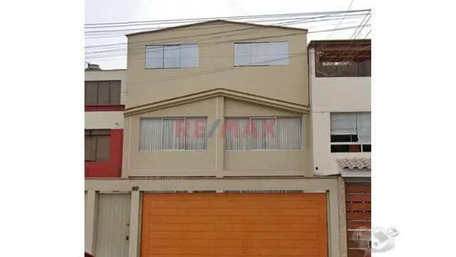 Casa Totalmente Remodelada Cerca A La Estacion Jorge Chavez En Surcoen Surco - 1