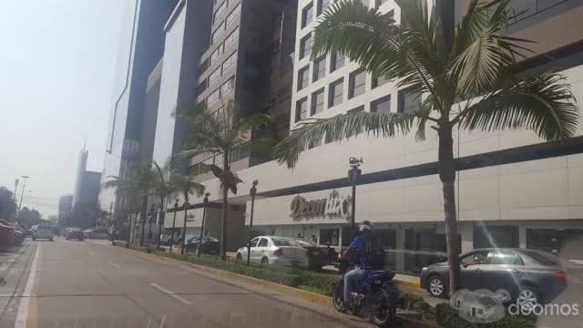 VENTA 02 ESTACIONAMIENTOS CENTRO EMPRESARIAL SAN ISIDRO - 1