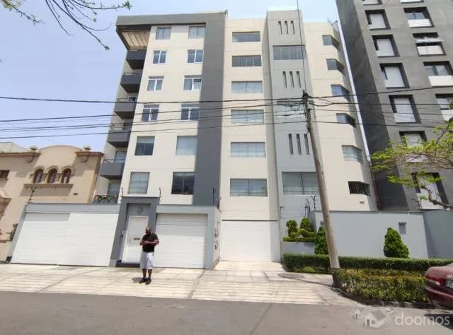 Se vende Dúplex en Calle Samuel Márquez en Miraflores - 1