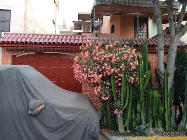 Ocasión: Venta Casa de 3 pisos con posibilidad de negocio - 1