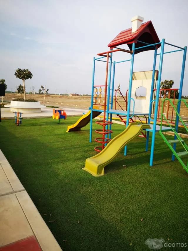 Se vende terreno en Alameda Real de Lambayeque - 1