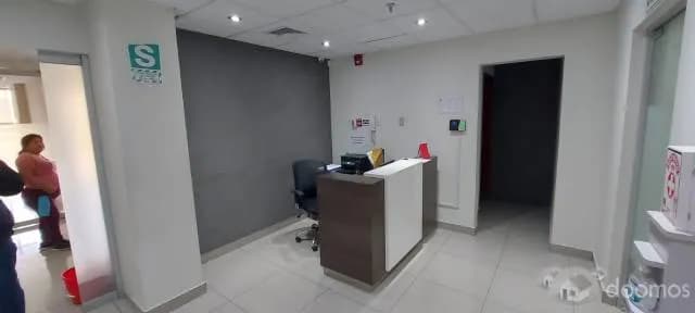 Oficina Implementada de 233 m² con Vista a Los Jades en Santiago de Surco - 1