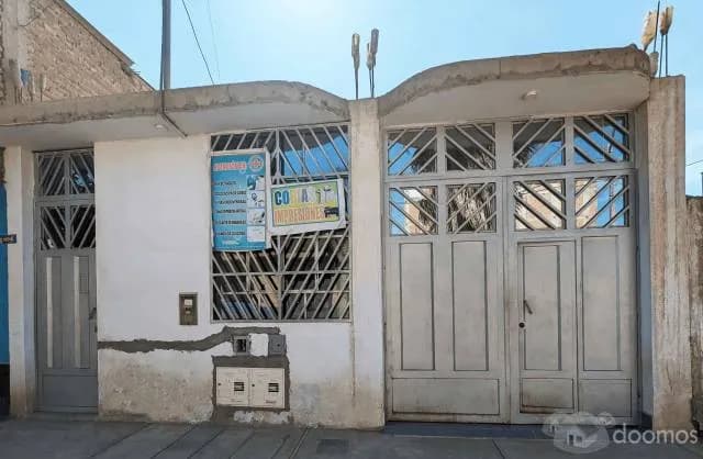 CASA DE 140 M2 EN REMATE - 1