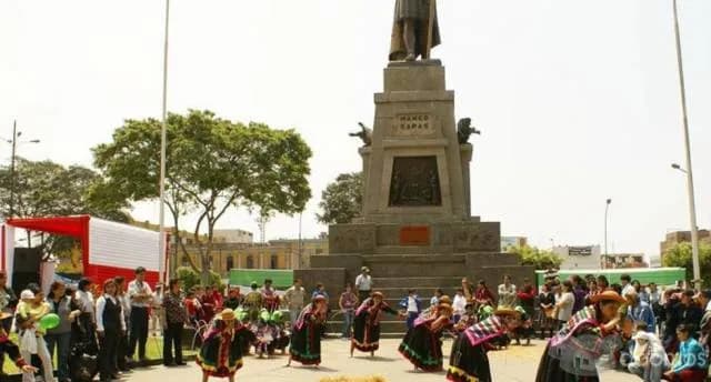 CASA TERRENO CON PRECARIO PLAZA MANCO CAPAC - 1