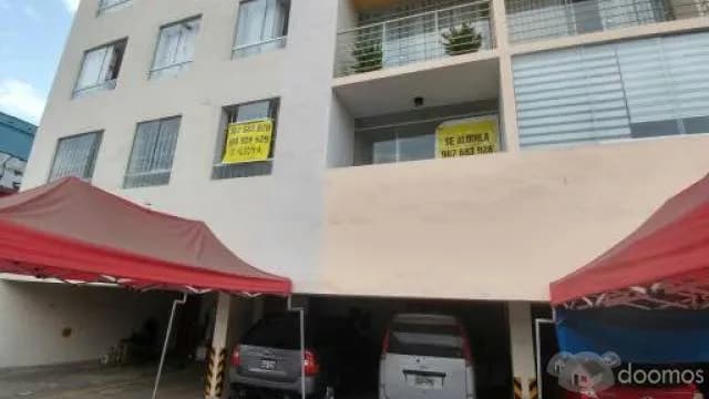 Aquiler Estacionamiento - 1