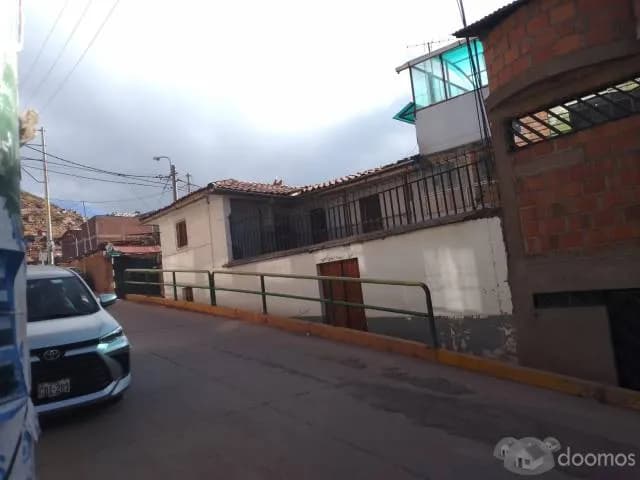 Linda casa remodelada cerca al aeropuerto en Cusco - 1