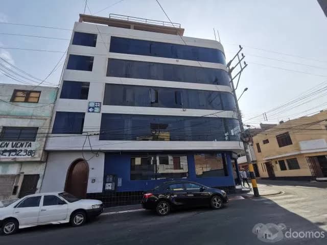 REMATO POR VIAJE LOCAL COMERCIAL EN ESQUINA 1ER PISO ILO - 1