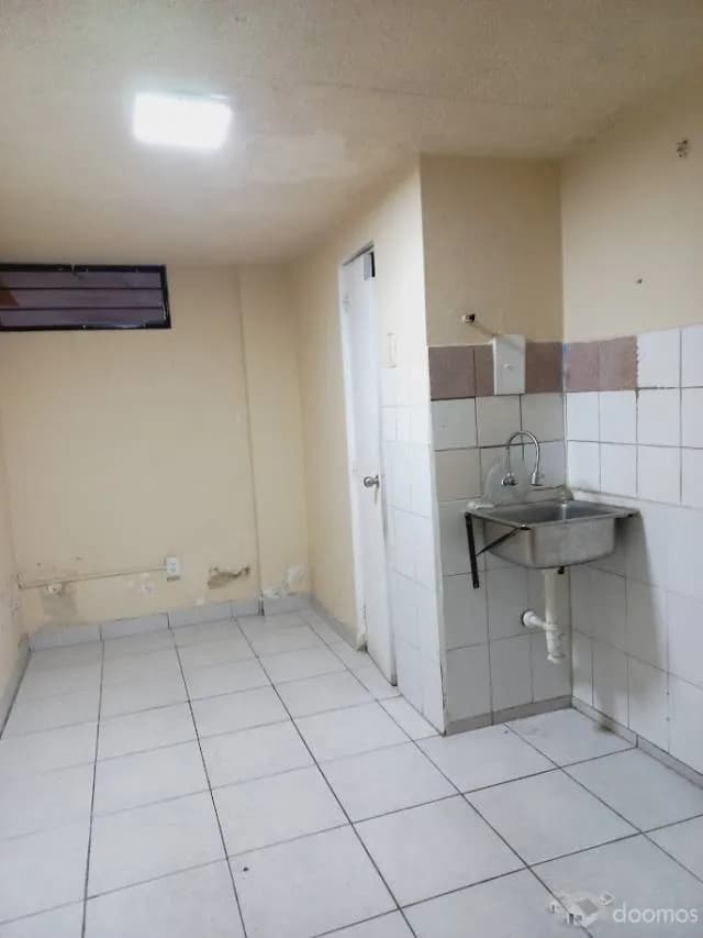 ALQUILO TIENDA 24m2 SURCO en Av. - 1er piso - 1750 - 1