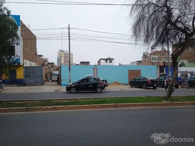 LOCAL COMERCIAL DE 1040 M2 A PRECIO DE TERRENO  CERCA CUARTEL ODONOVAN Y UNIVERSIDAD PRIVADA DEL NORTE - 1