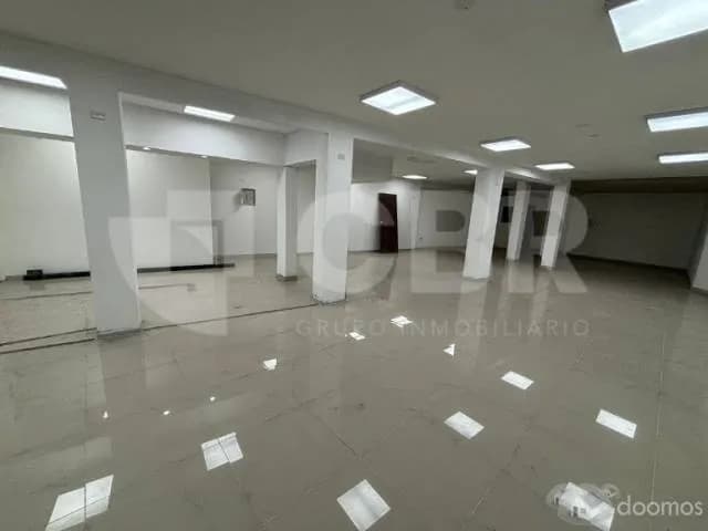 ALQUILER LOCAL COMERCIAL EN SAN JUAN DE MIRAFLORES - 1