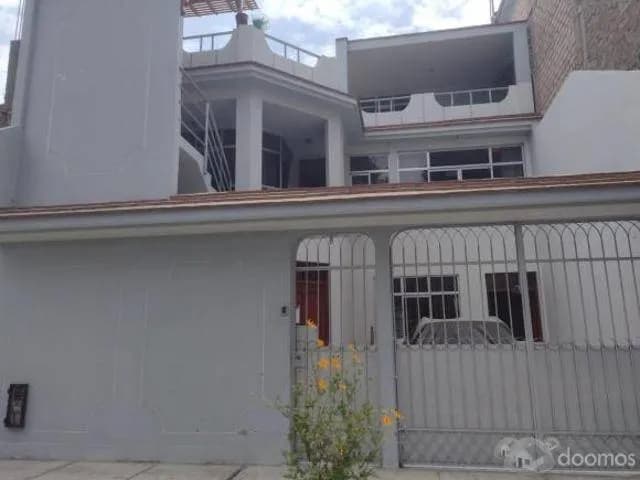 ALQUILER DE AMPLIA OFICINA EN SEGUNDO PISO – 120 m² – UBICACIÓN ESTRATÉGICA - 1